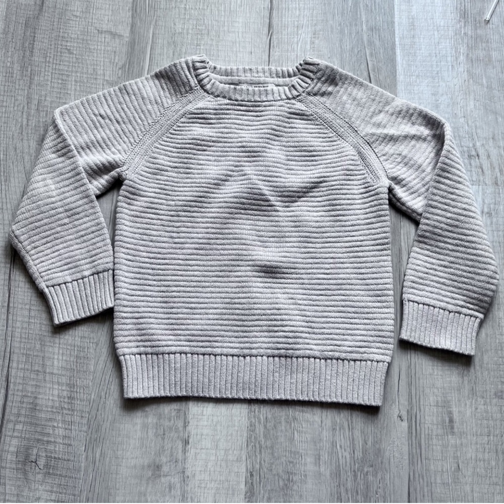 H&M Beige Color Knit Crew Neck Sweater Boys Size 4-6Y
